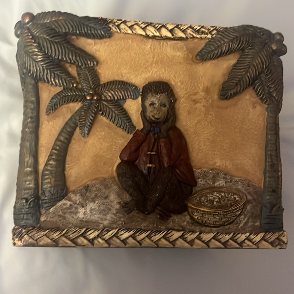 Vintage Monkey Jungle Theme Tissue Box Cover Large Heavy Resin Palm Trees - EUC - Picture 4 of 6